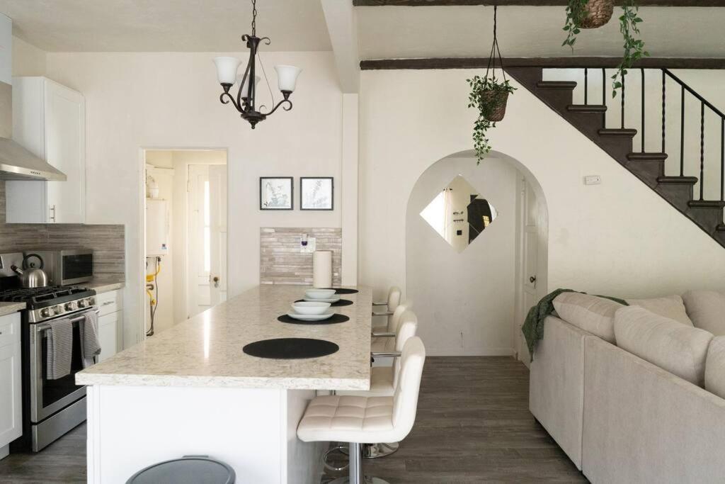 Spacious 2-Bedroom Unit In Hollywood Los Angeles Eksteriør billede