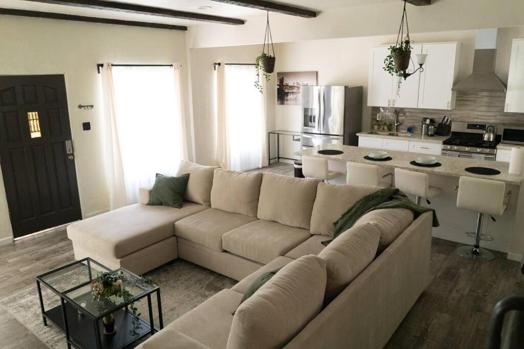 Spacious 2-Bedroom Unit In Hollywood Los Angeles Eksteriør billede